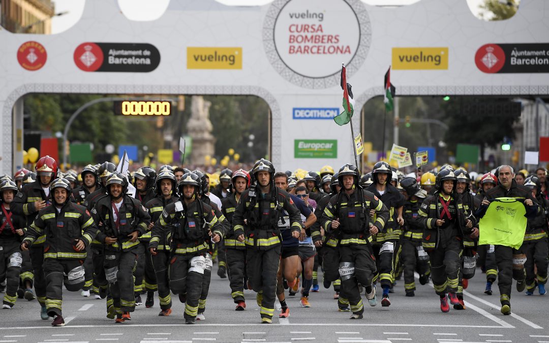 La Vueling Cursa Bombers se vuelve a convertir en la fiesta del running más grande de Barcelona con más de 12.000 runners